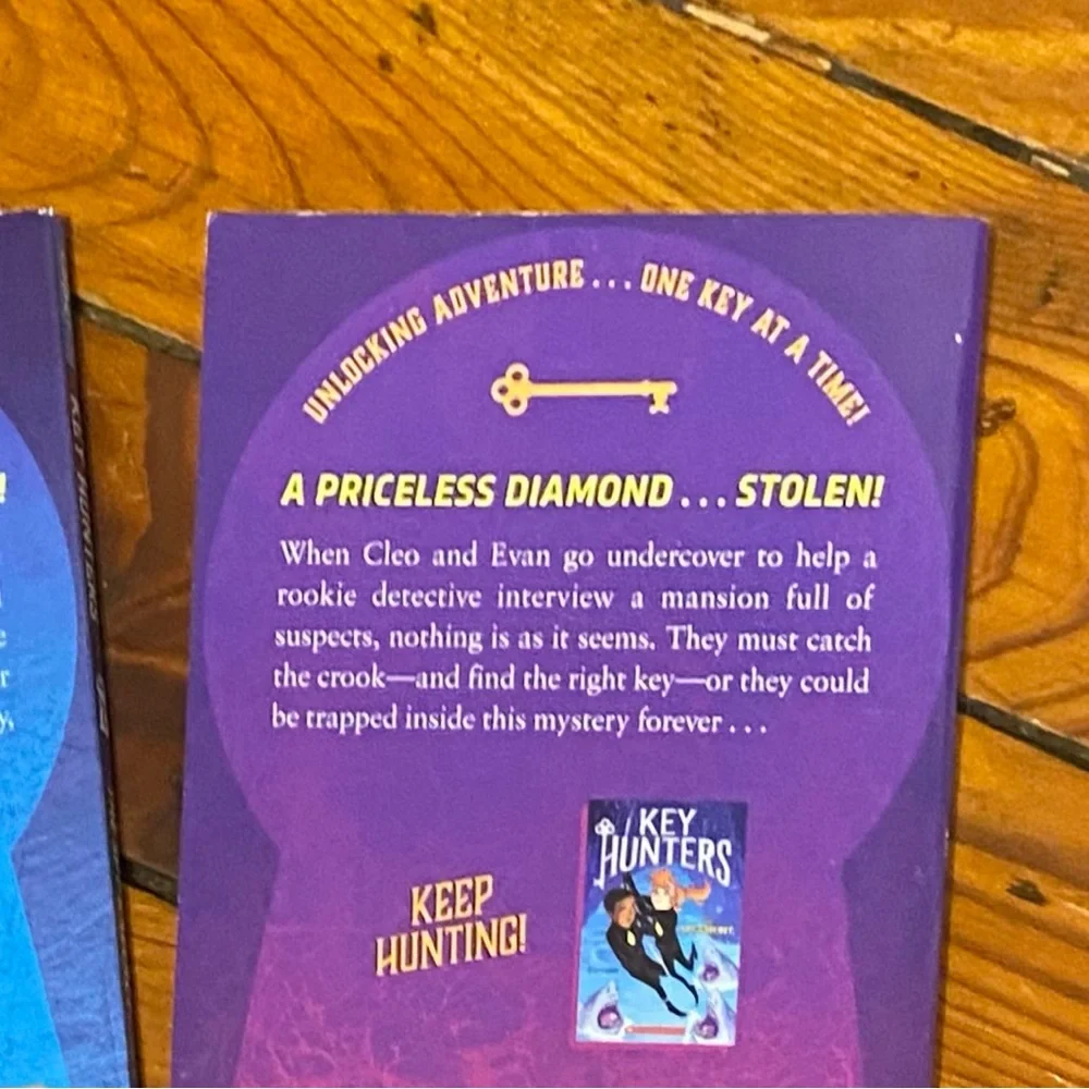 Key Hunters Set of 2 Books by Eric Luper Readling Level Grade 3 Scholastic